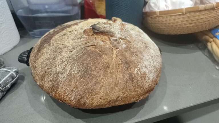 Pan casero de masa madre